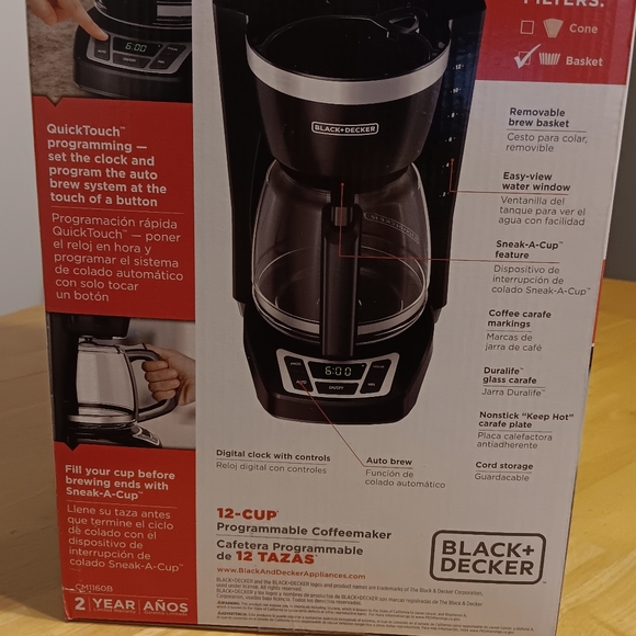 Black & Decker Programable Coffee Pot - Picture 2 of 5
